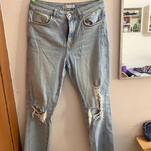 New Zara Ripped Straight Jeans