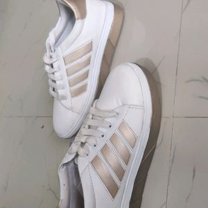 New White And Gold Women Sneakers With Tag