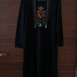 A Straight Fit Winter Wear Kurta