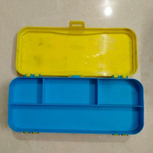 Plastic Kids Pencil Box, For School