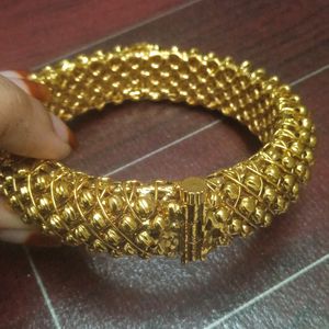 Gold Plated Traditional Studded Screwed Bangle