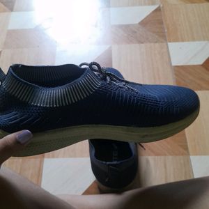 Selling Casual Shoes