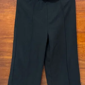 Must Grab Cropped Black Trouser