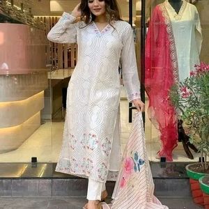 Beautiful white kurta set  All Size ❤️