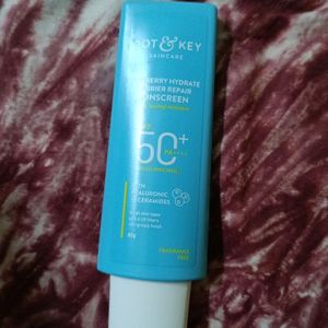 Dot & Key Blueberry HydrateBarrierRepair sunscreen