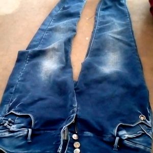 Jeans For Womens