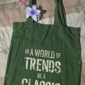 Green Graphic Printed Tote Bag