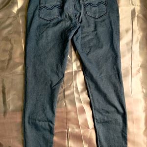 Mid Rise Light blue Skinny Jeans