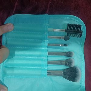 Miniso Travel Makeup Brush Kit