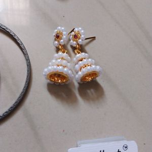 Combo Of 11 Earrings With Freebie