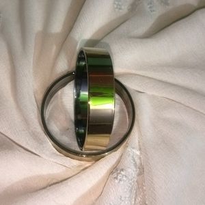 Trendy Glass Bangles