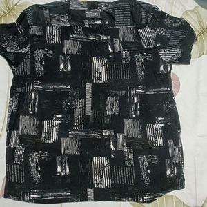 Trends Black T-shirt