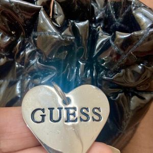 GUESS POUCH (ORIGINAL)