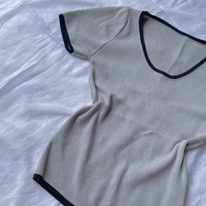 SOLD🌷Y2K fitted Korean grey top