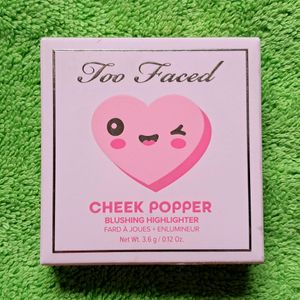 🎀Too Faces cheek & blushing highlighter.🎀