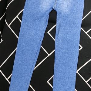 Blue Denim Butterfly Print Jeggings (Waist 24")