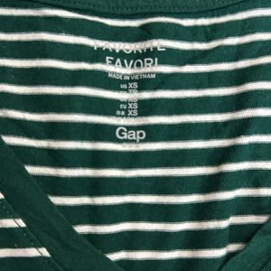 GAP T Shirt