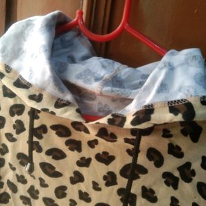 Chita Print Crop Top With Cool Cap