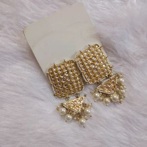 Moti Earings