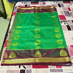 Green & Magenta Colour Banarasi Saree