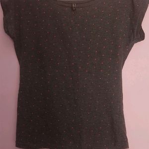 Cute 🐣Grey Top With Pink Polka Dots 💕