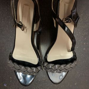 Classy Pencil Heels Gray And Black