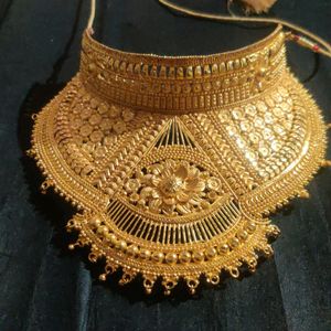 Detail Work Golden Bridal Set Neckpiece And Earrin