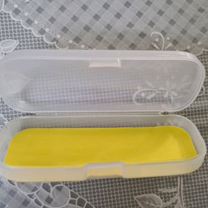 2 Empty cases for Spectacles
