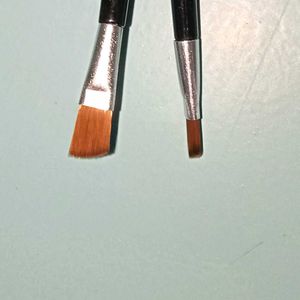 Eye brushes