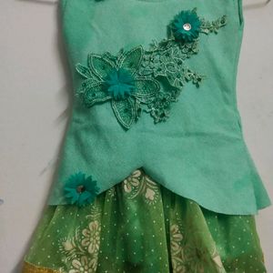 Green Colour Baby Top And Bottom