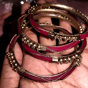 4 Bangles Like New