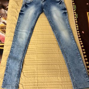 Blue Stretchable Jeans With Best Fit