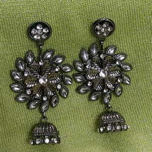 Metallic Silver Jhumke