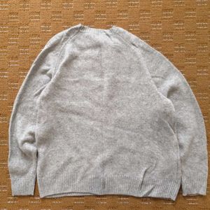 UNIQLO ROUND NECK SWEATER GREY