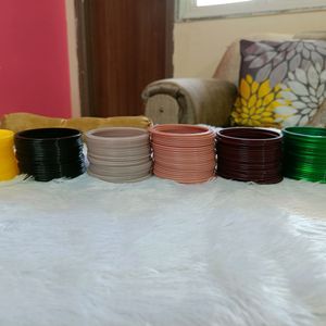 Pack Of 6 Multicolour Plastic Bangles Set .2/6