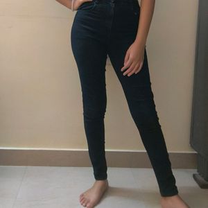 Black Skinny Jeans