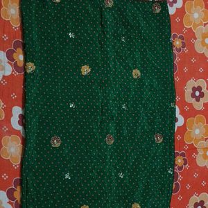 Traditional single dot Bandhej Silk Saree