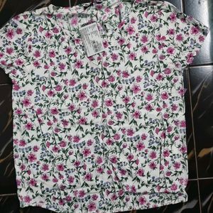 2 Floral Print Tops