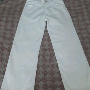 White Straight Jeans 😊🤍 (Offer Is Now)