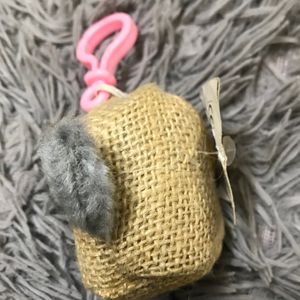 Cute Kitty In The Bag Keychain (without Sound)