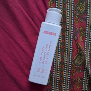 Hyphen Brightening Rice Water Cleanser