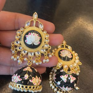 Stylish Black  Jhumka For Women