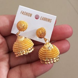 Free Gift Available ✅ 🎁 Earring And Lipstick 💄