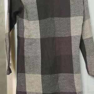 f Multicolour sweater cum coat with elegant collar