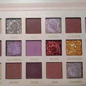 Nude Eyeshadow Pallete