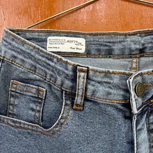 High Waisted Blue Kotty Jeans