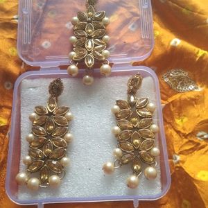 beautiful Earings And Mangtika