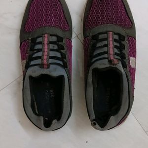 Sports Shoes Women.