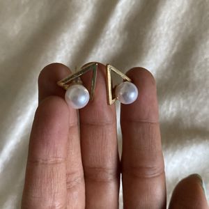 Pearl Studs