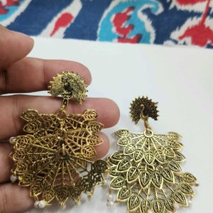 Peacock Like Earring And Round Shape Earrings